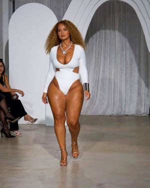 Pamela Alexandra Photo #57