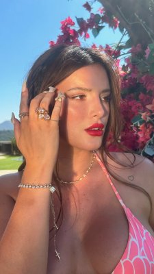 Bella Thorne Photo #398