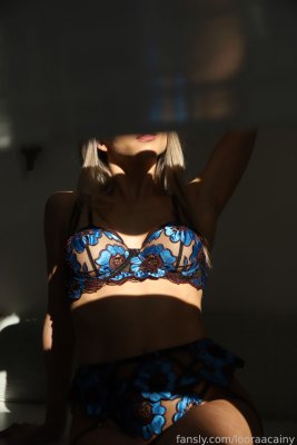 lora.cain Photo #84
