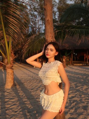 Lyndin Daphne Cruz Photo #6