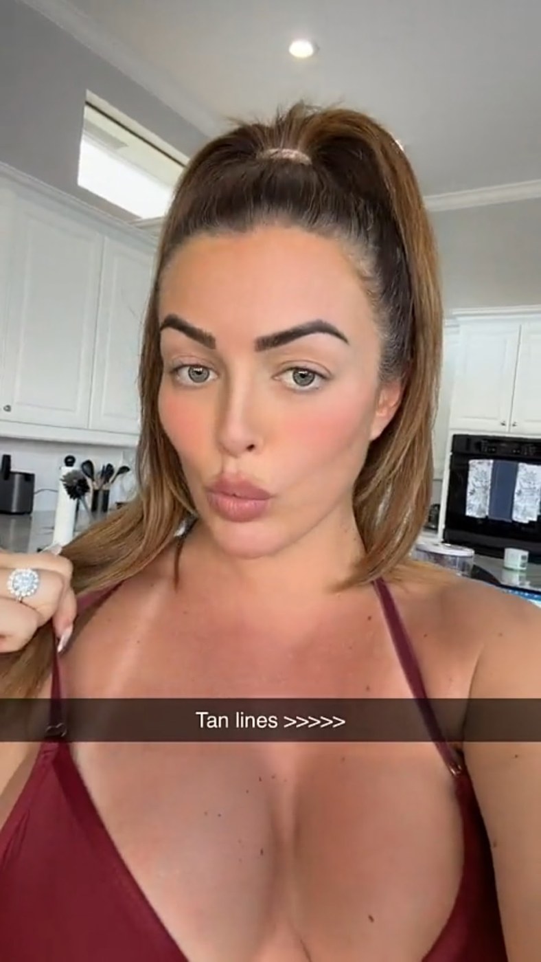Mandy Sacs Photo #482