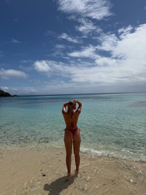 Natasha Oakley Photo #35