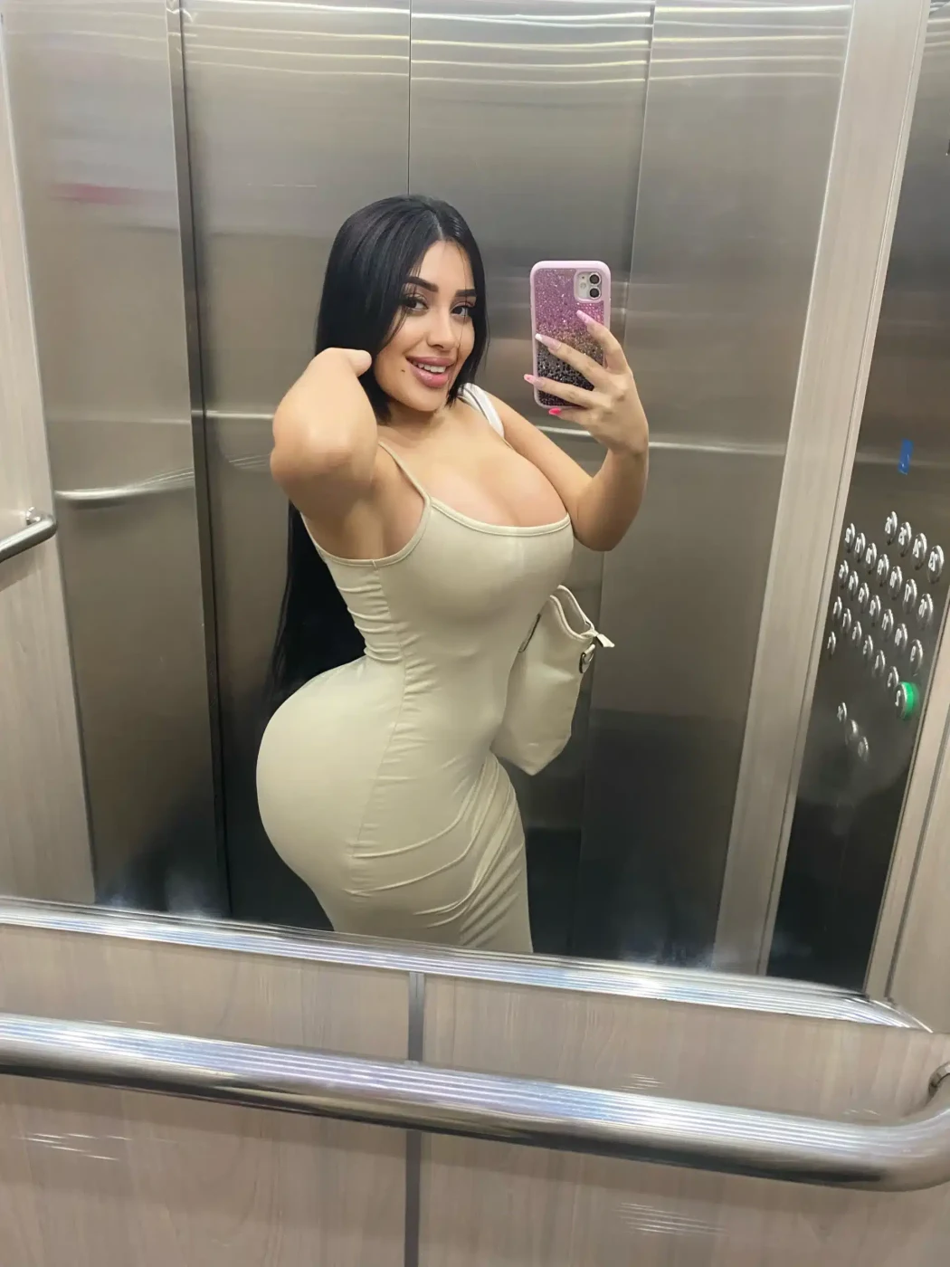 Valentina Perez Photo #3