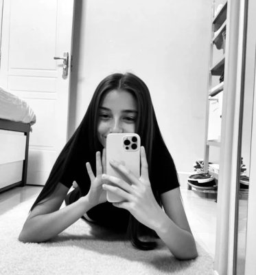 maddie.cutiee Photo #32
