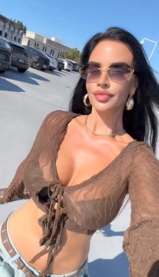 Ivana knoll Post #8