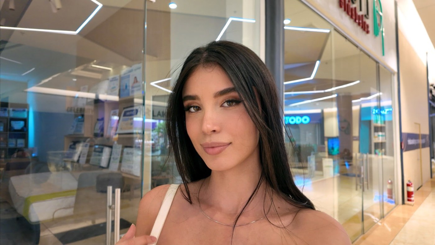 Luisa Valencia Photo #35