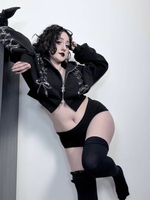 Myrteya Photo #9