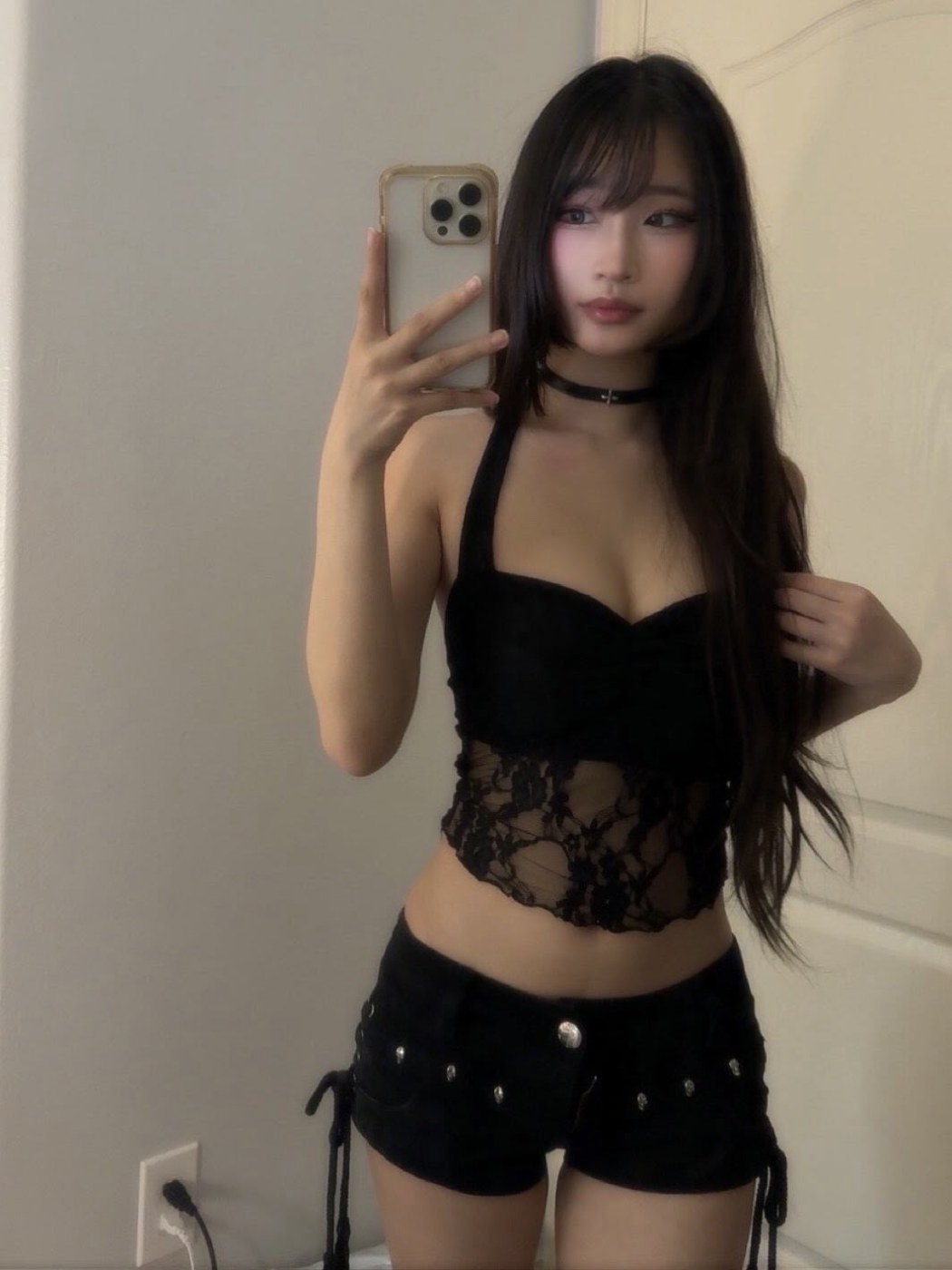y3miku Photo #32