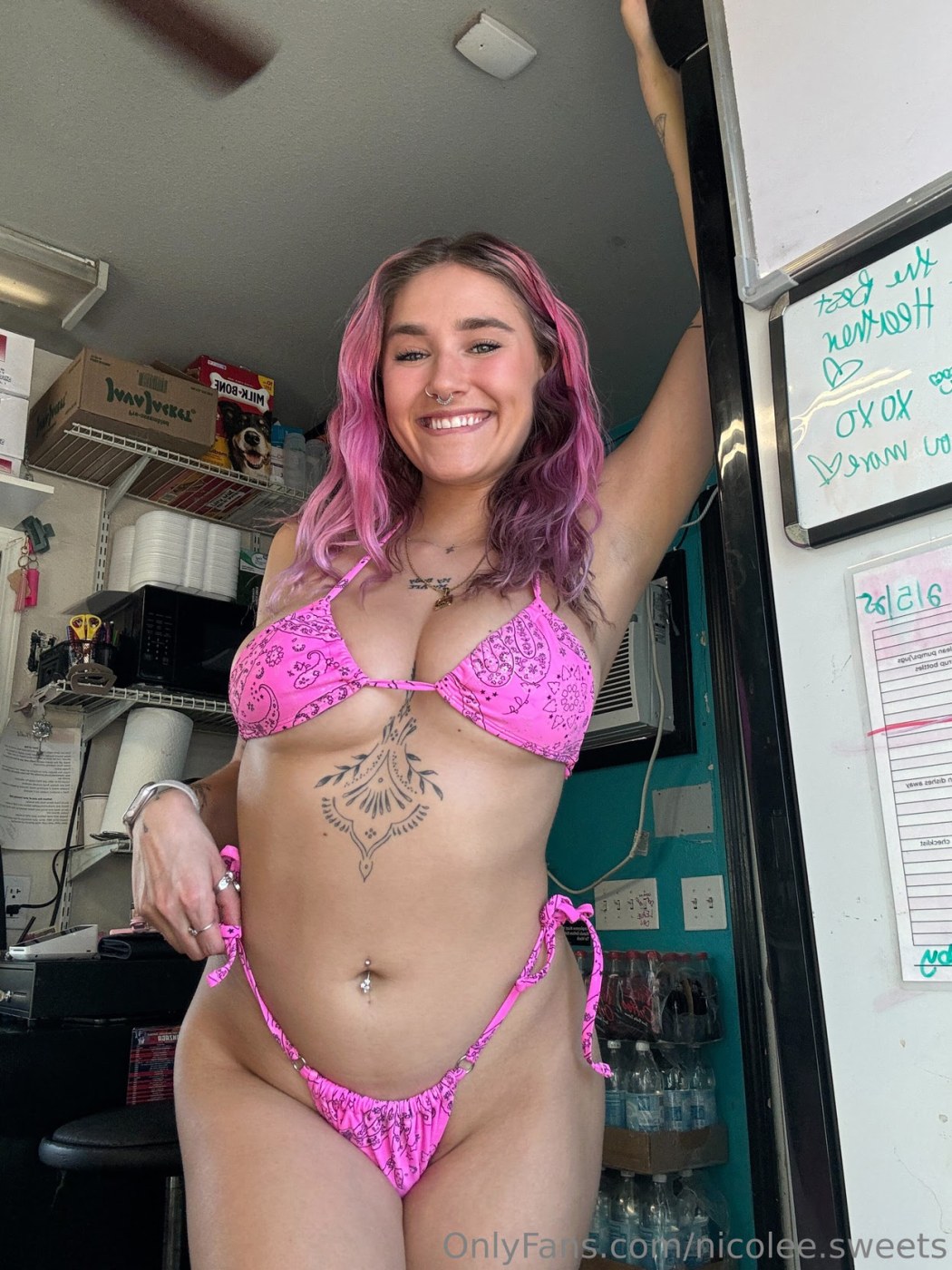 nicolee.sweets Photo #10