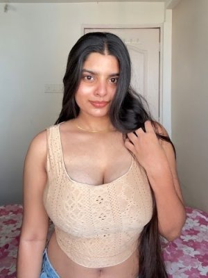 anushka deokate Photo #17