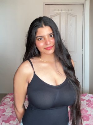 anushka deokate Photo #28