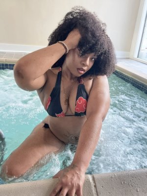 Maibunnii Photo #9