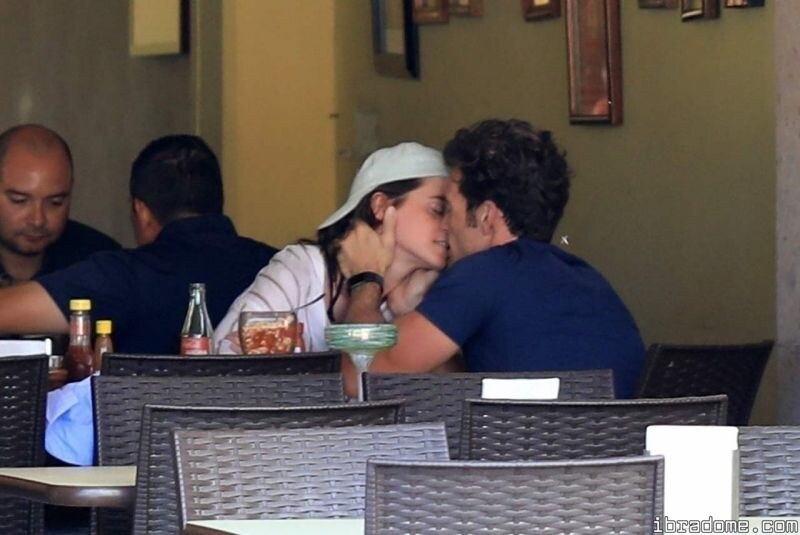 Emma Watson Photo #9