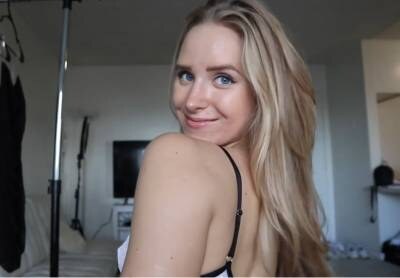 Caroline Zalog Photo #319