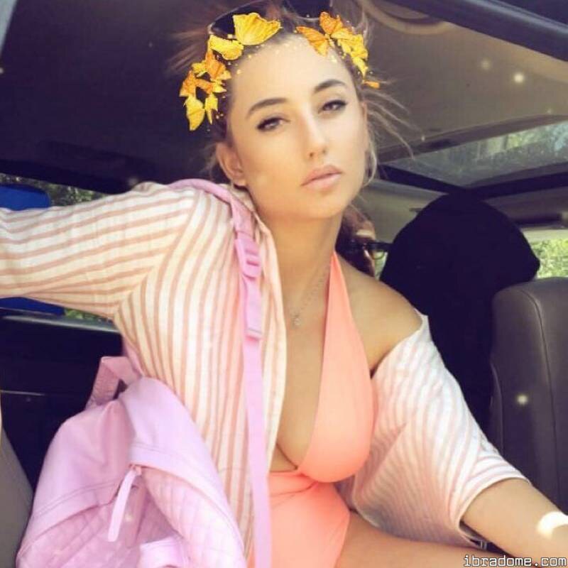 gretamenchi Photo #4