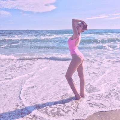 gretamenchi Photo #13