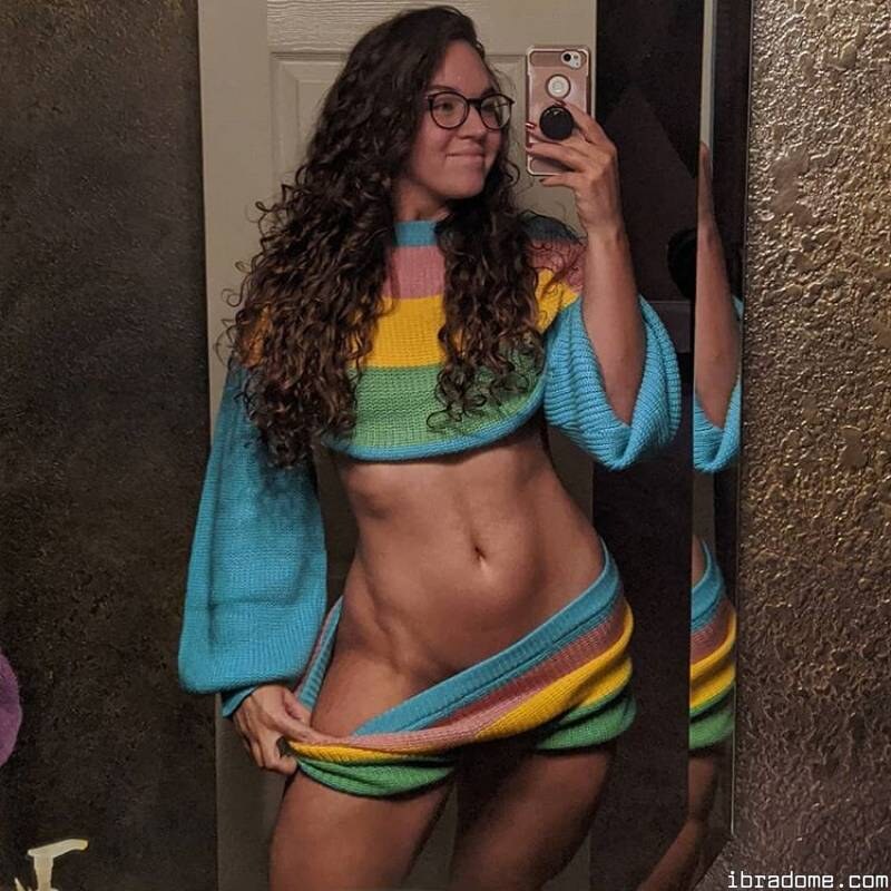 Alexa Pilling Photo #6