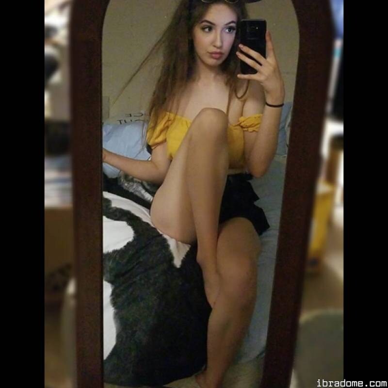 Coral Larsen Photo #24