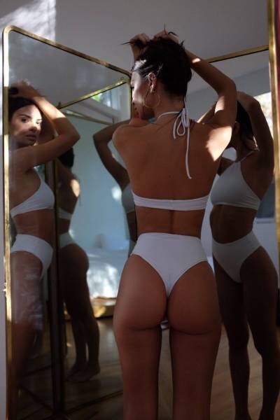 Emily Ratajkowski Photo #198