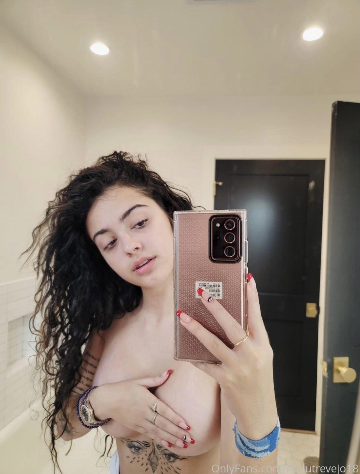 Malu Trevejo Photo #88