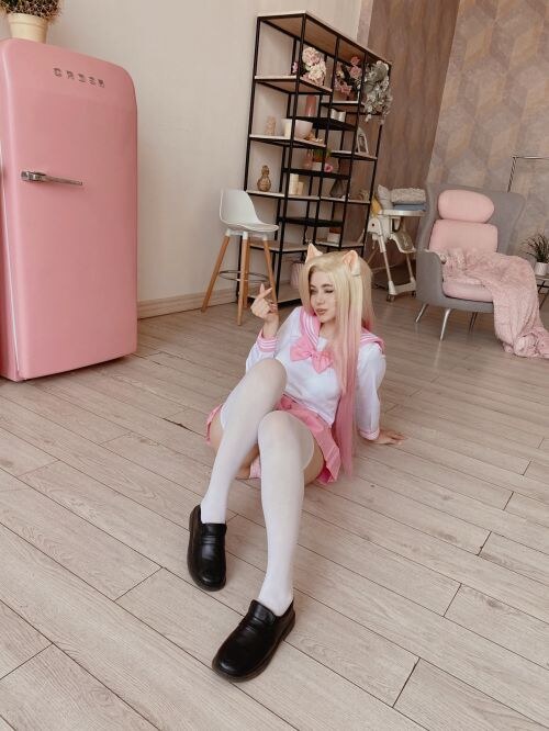 Alina Becker Photo #7