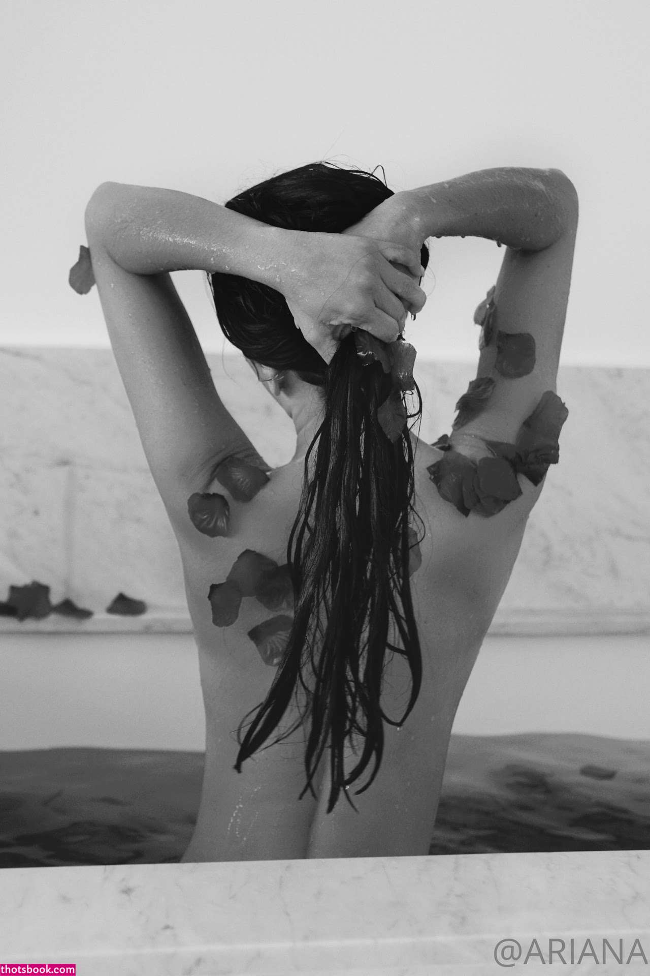 Ariana James Photo #7