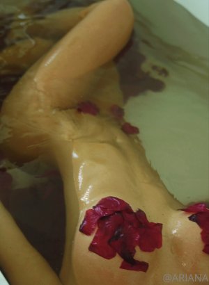 Ariana James Photo #6