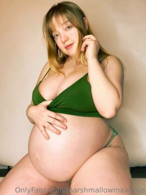 Marshmallowmaximus Photo #22