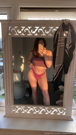 Cutepowerlegs Photo #11