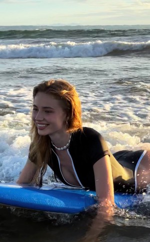 Elizabeth Vasilenko Photo #95