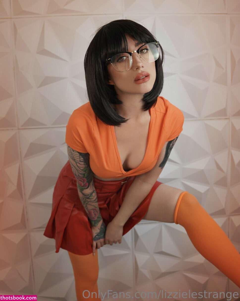 Lizzielestrange Photo #21