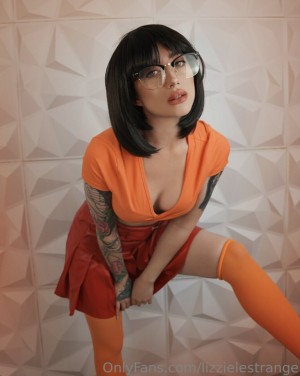 Lizzielestrange Photo #21