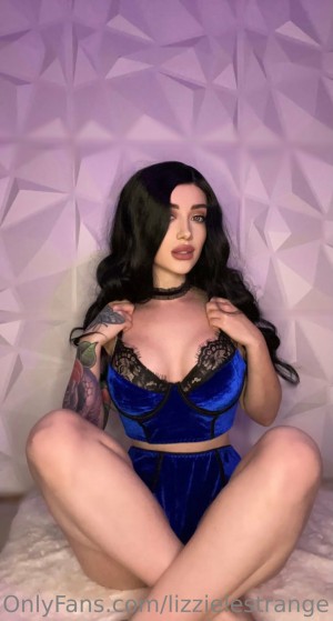 Lizzielestrange Photo #66