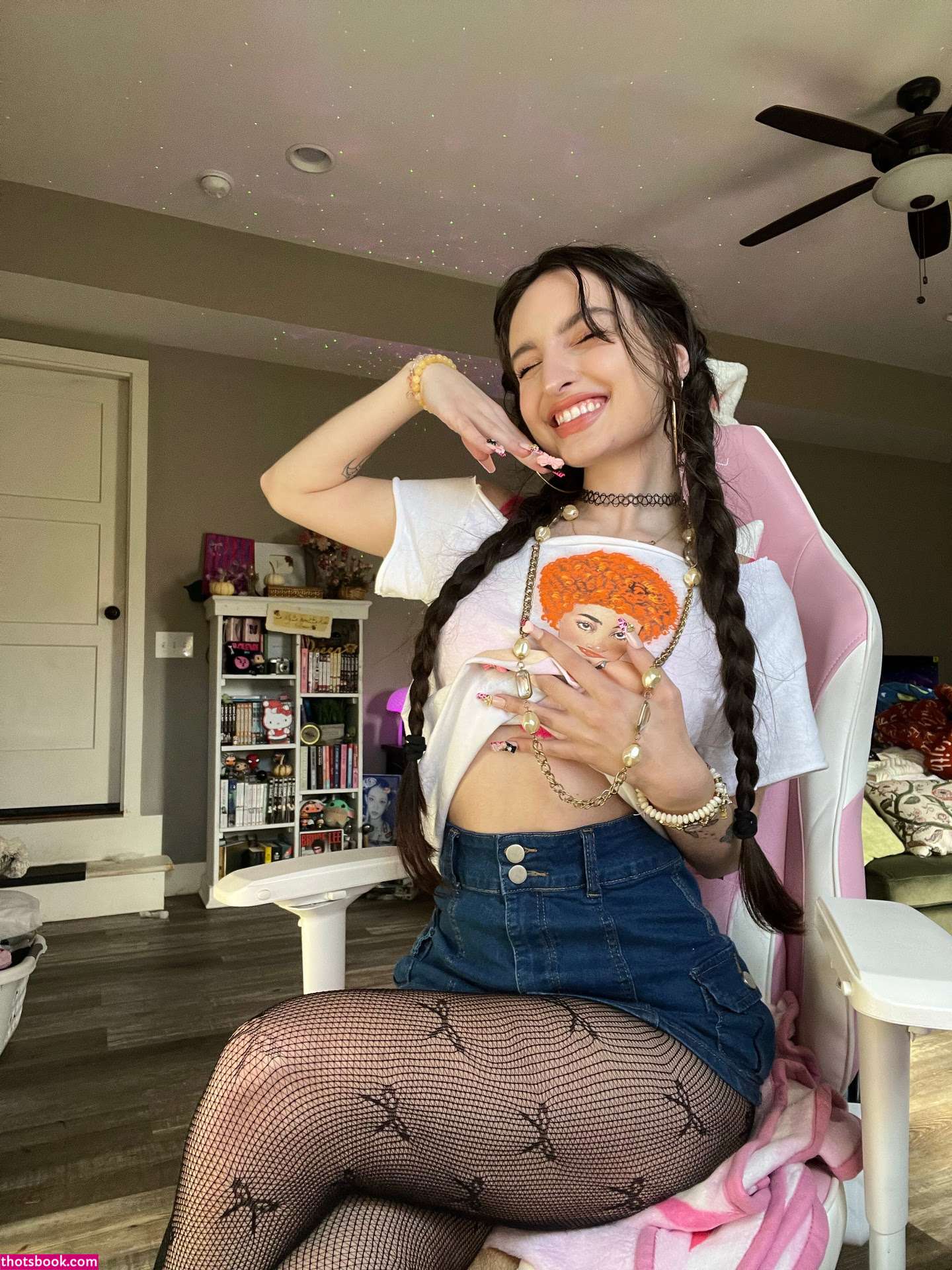 beebee ASMR Photo #229