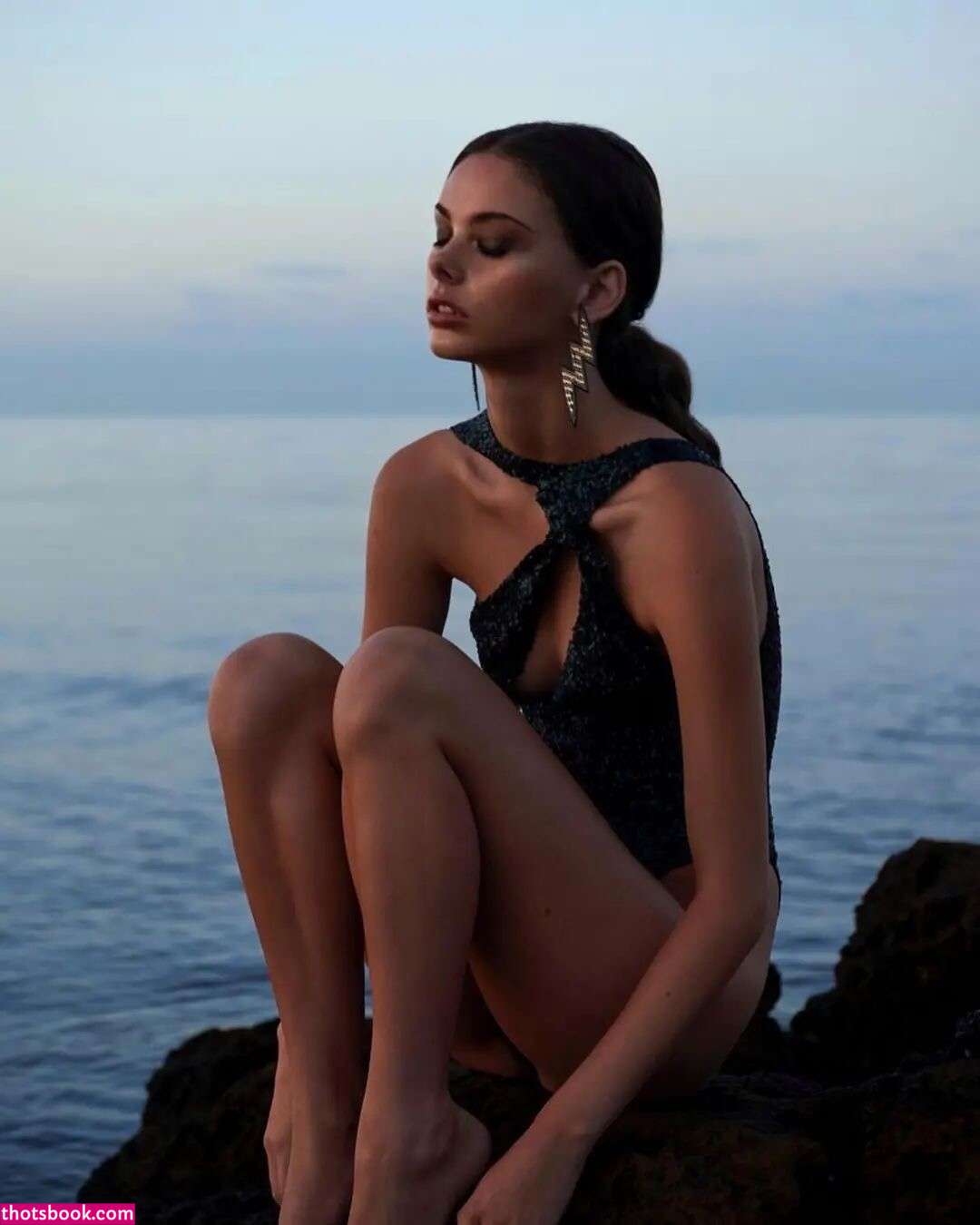 Meika Woollard Photo #16