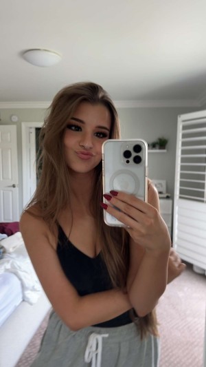 Brooke Monk Photo #34