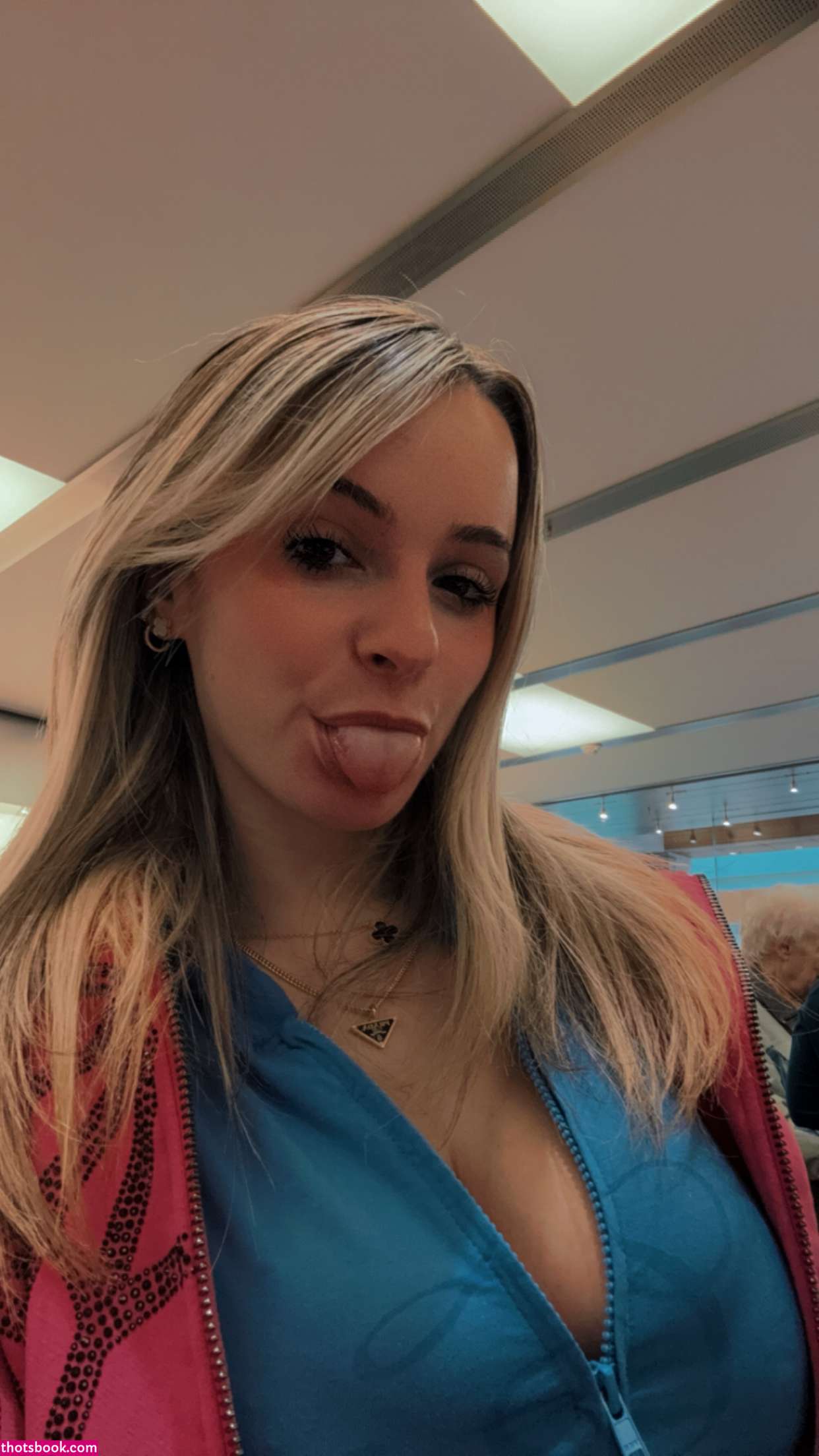 Kaitlyn Krems Photo #8