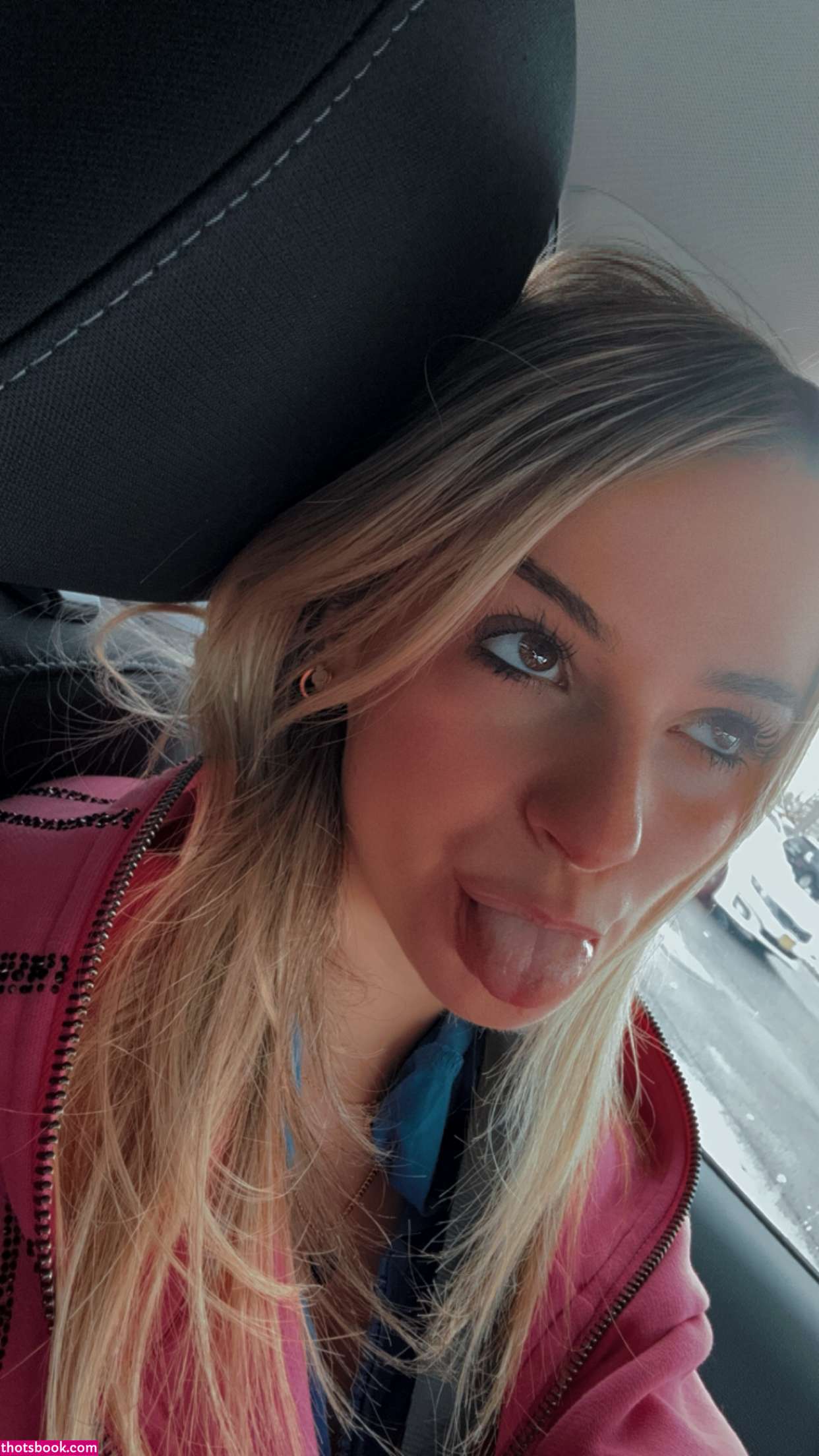 Kaitlyn Krems Photo #16