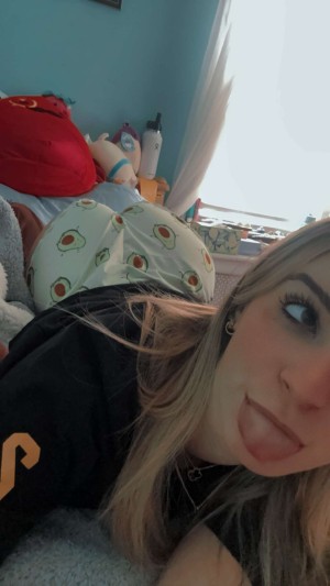 Kaitlyn Krems Photo #13