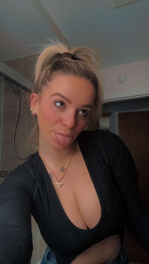 Kaitlyn Krems Photo #87