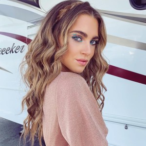 Anne Winters Photo #33