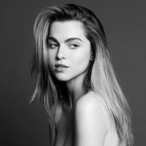 Anne Winters Photo #41