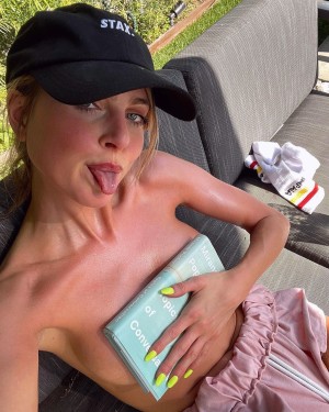 Anne Winters Photo #71