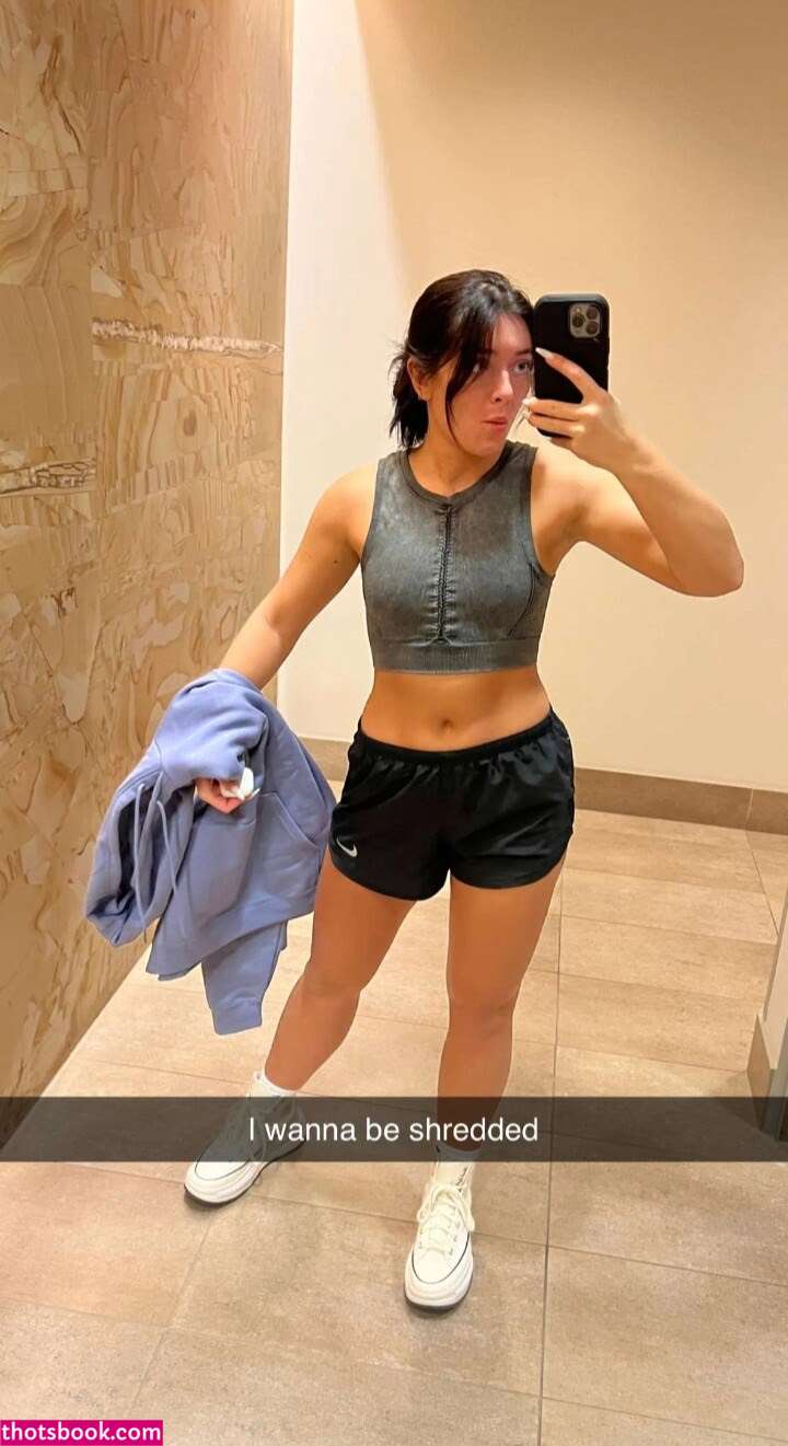 Tabitha Swatosh Photo #16