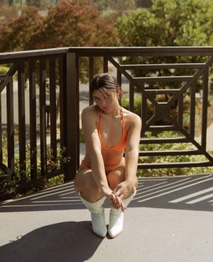 Tabitha Swatosh Photo #35