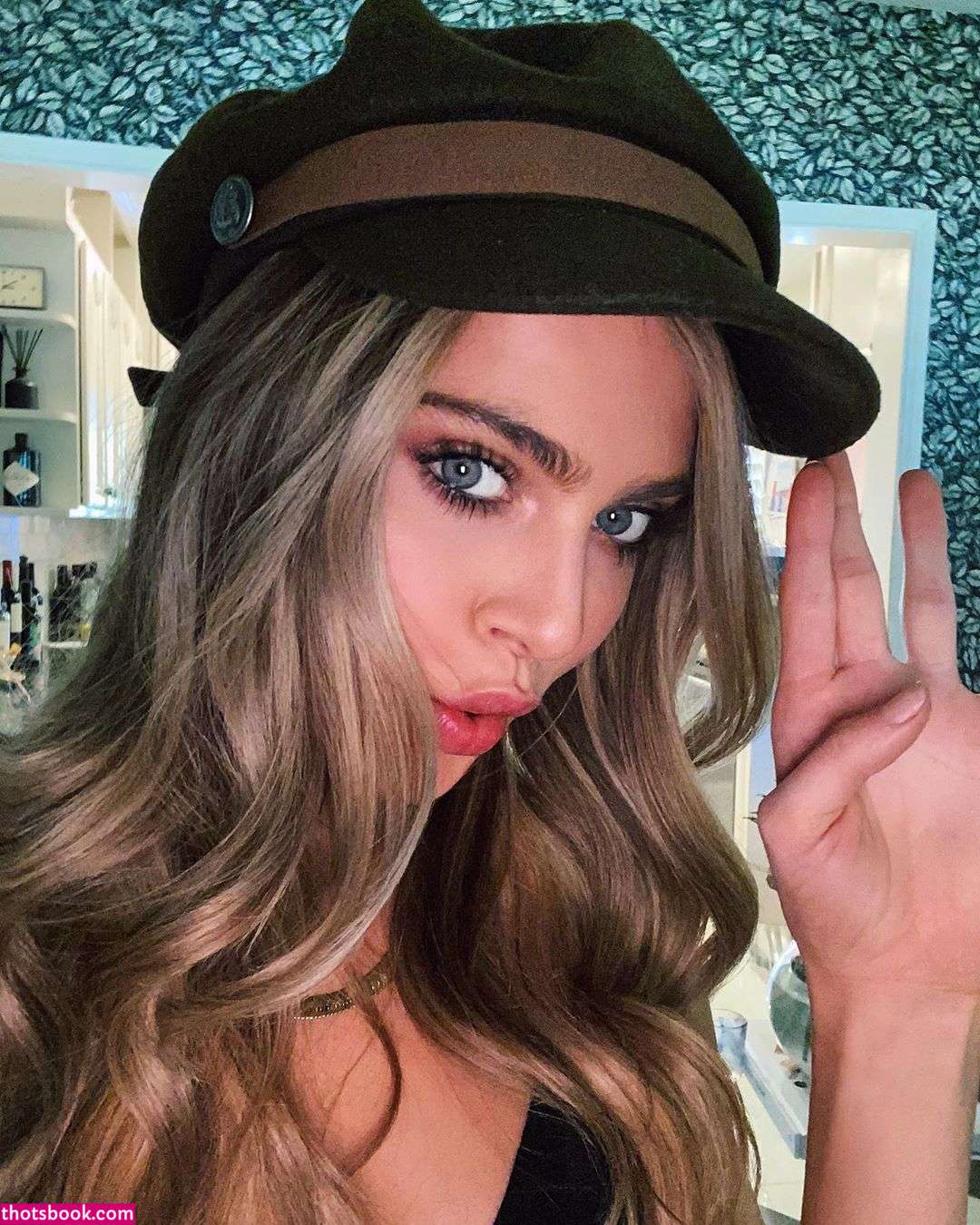 Anne Winters Photo #114