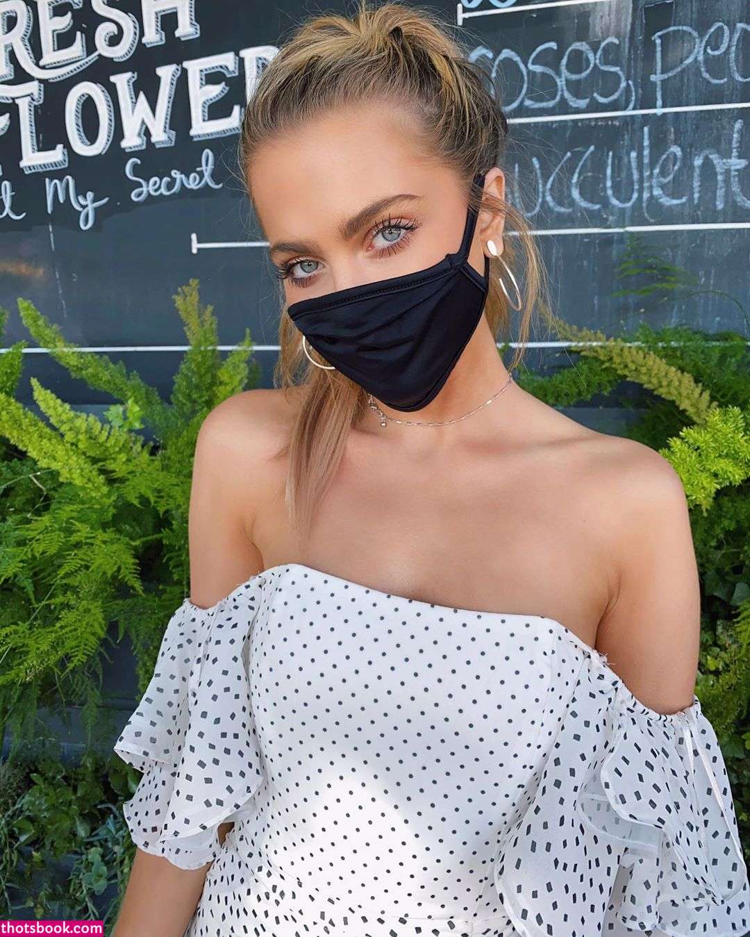 Anne Winters Photo #166