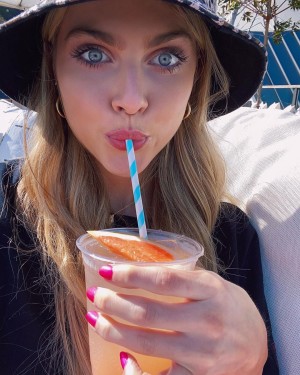 Anne Winters Photo #146