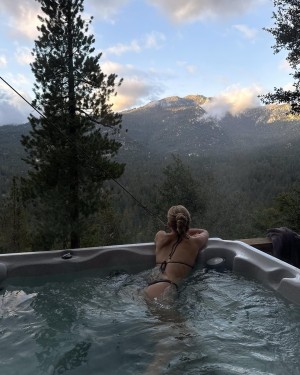 Caroline Zalog Photo #967