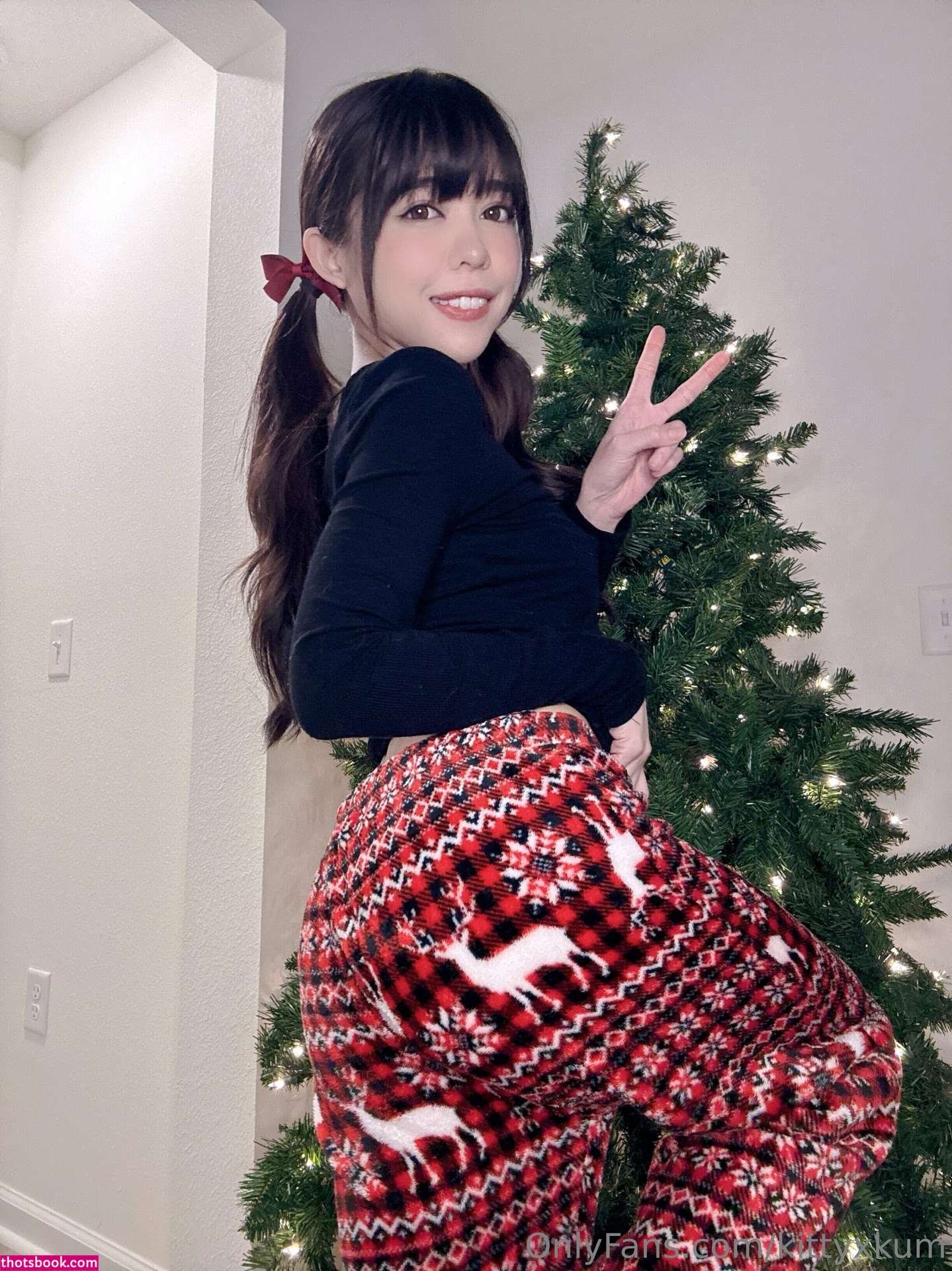 Kittyxkum Photo #373